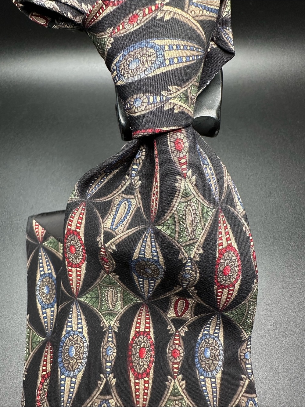 The Metropolitan Museum of Art — Charcoal Medallion Jacquard